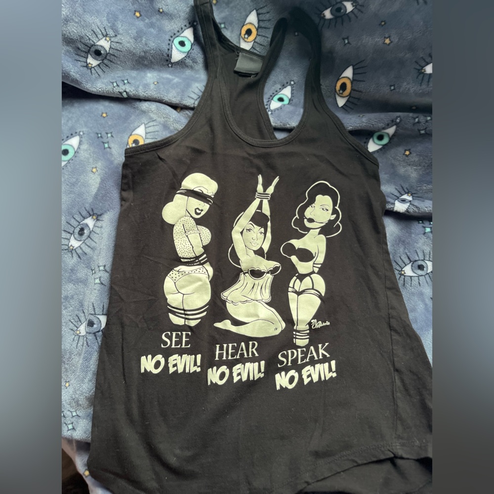 See no Evil Very Used Tank
